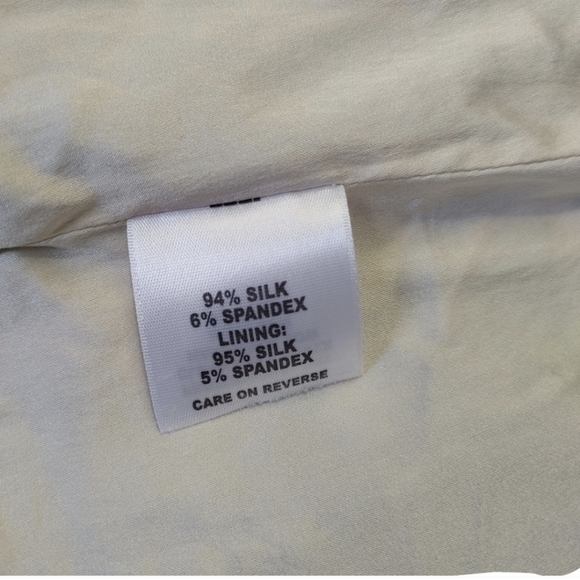 St. John Snake Skin Print Silk Pleated Skirt & Blouse Set - Picture 10 of 15